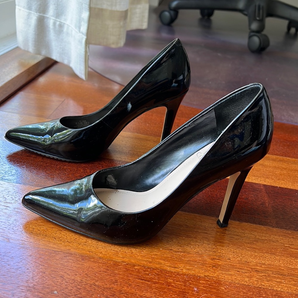 Vince Camuto black patent pump 3” size 6.5